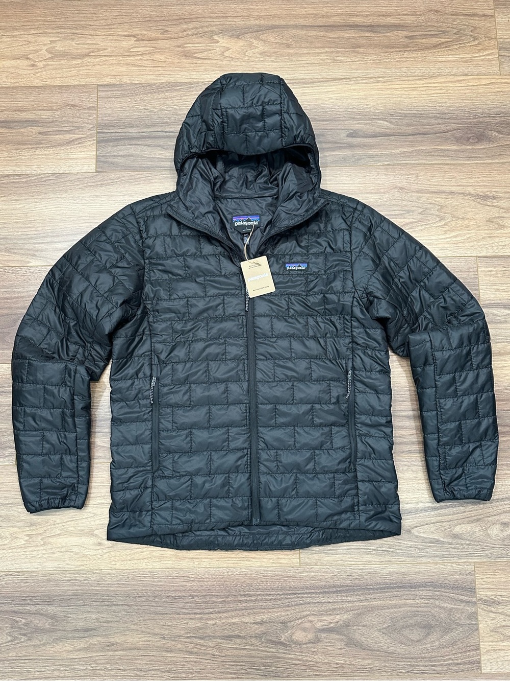 NEW Patagonia Men’s Nano Puff Hoody in Black Size Large